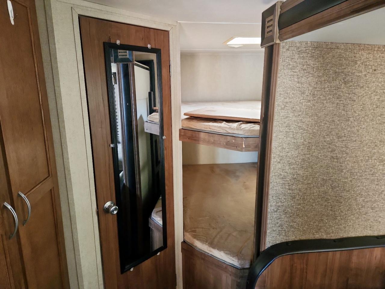 2018 Gulf Stream Kingsport VIN: 1NL1GTP21J1128892 Lot: 91303605