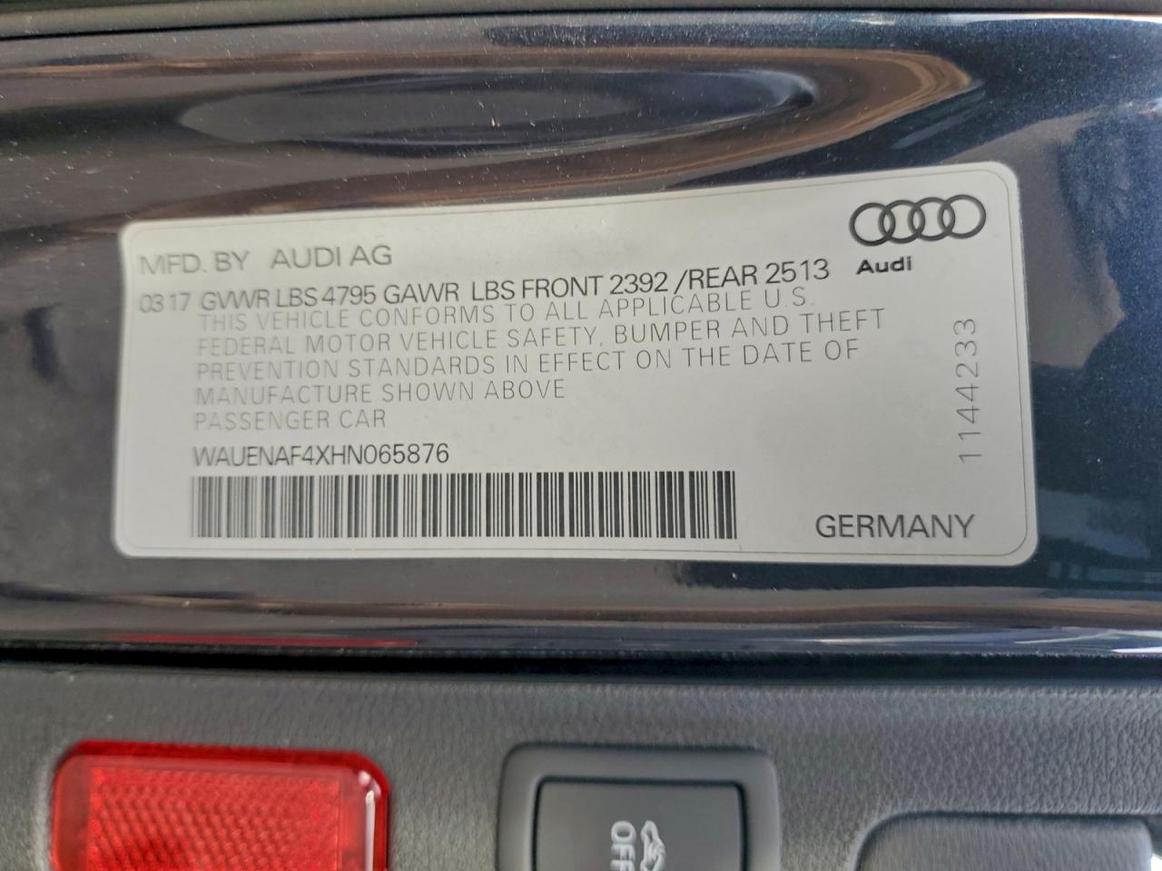 2017 Audi A4 Premium Plus VIN: WAUENAF4XHN065876 Lot: 81039975