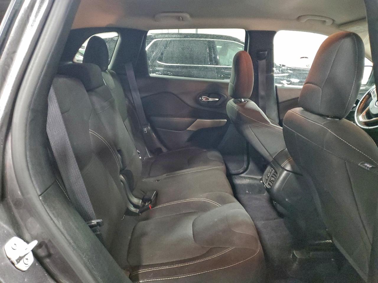 2017 Jeep Cherokee Latitude VIN: 1C4PJMCS5HW605009 Lot: 94439135