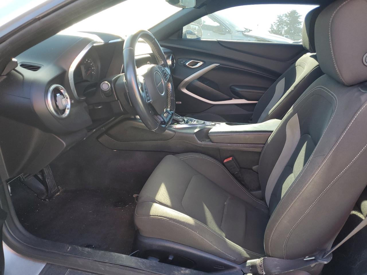 2017 Chevrolet Camaro Lt VIN: 1G1FB1RX4H0151082 Lot: 92805555