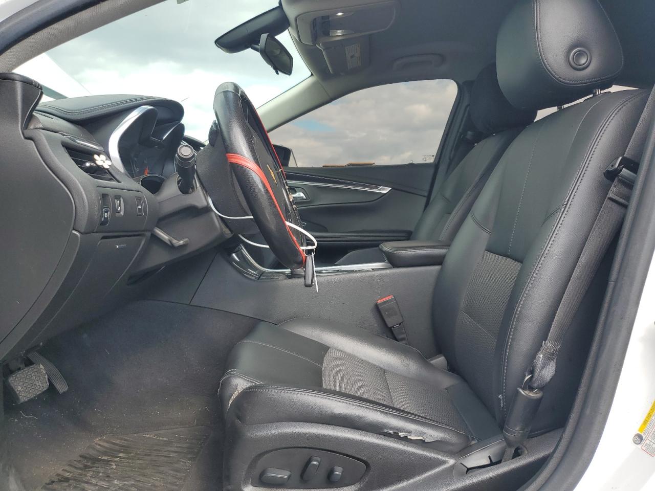 2018 Chevrolet Impala Lt VIN: 1G1105S37JU148349 Lot: 90901815