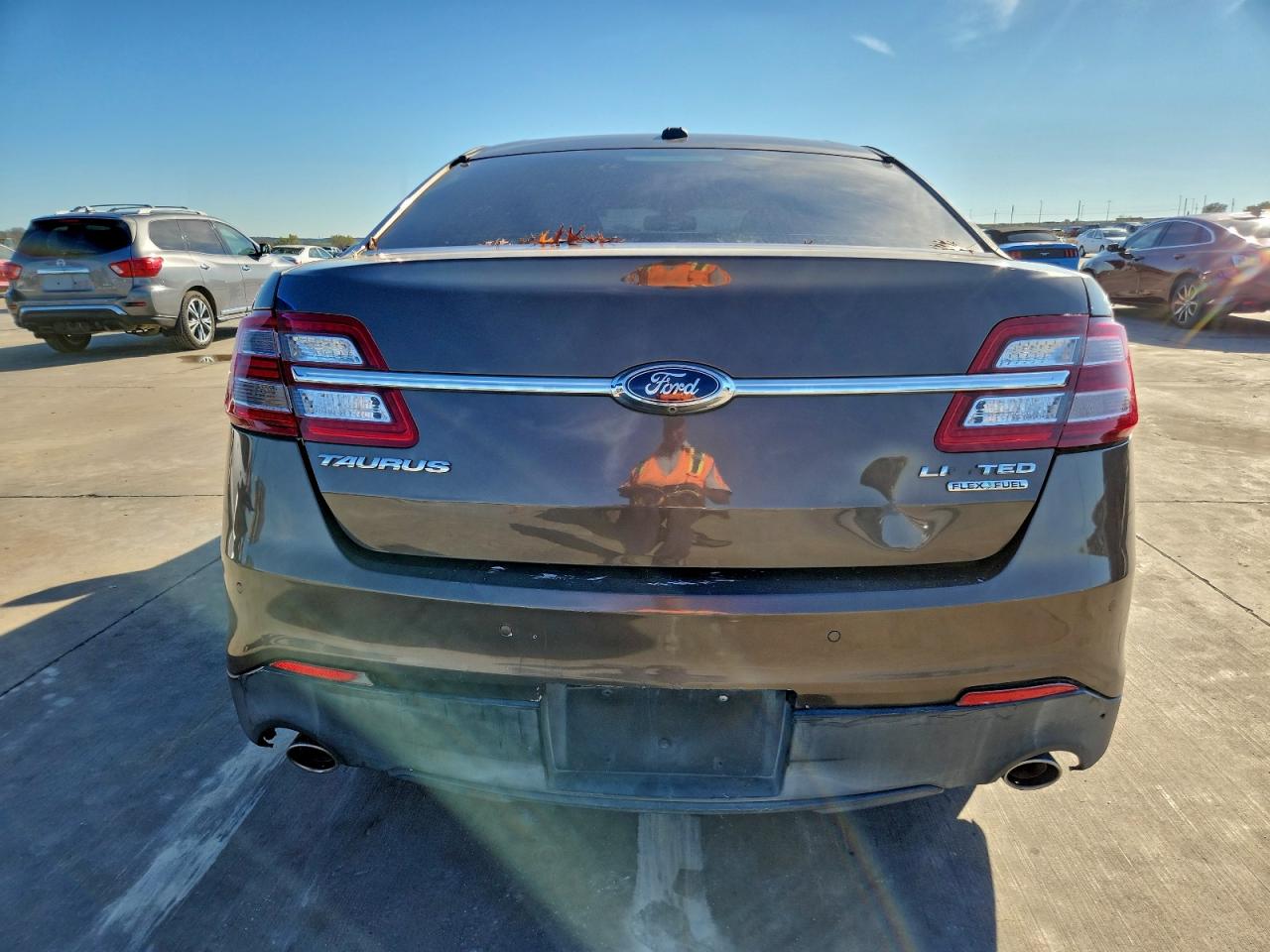 2015 Ford Taurus Limited VIN: 1FAHP2F8XFG164918 Lot: 93868015