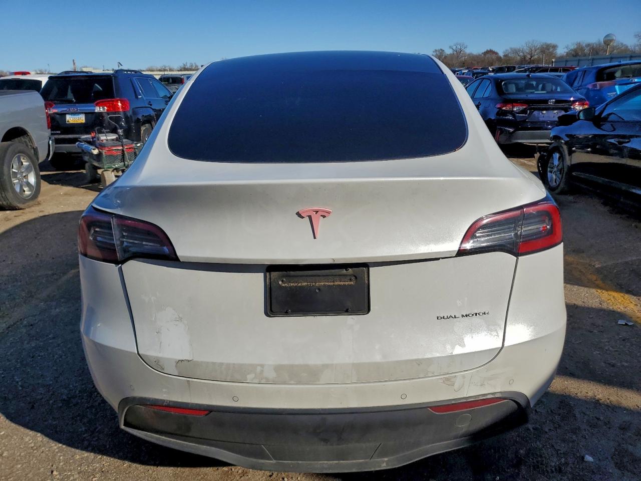 2022 Tesla Model Y VIN: 7SAYGAEE8NF520225 Lot: 93034495