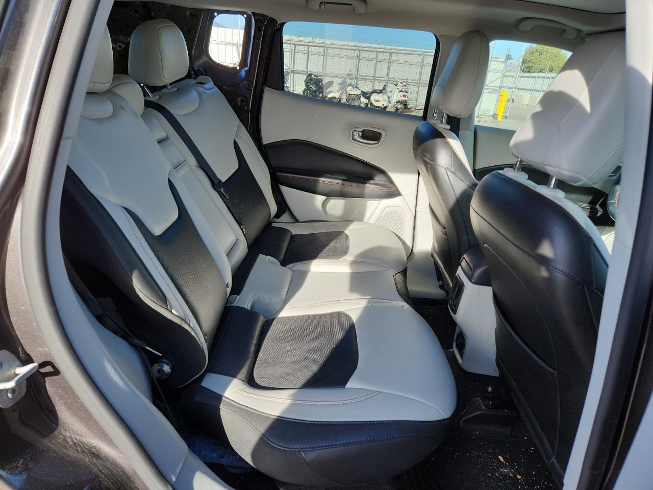 2018 Jeep Compass Limited VIN: 3C4NJDCB0JT298626 Lot: 92310805