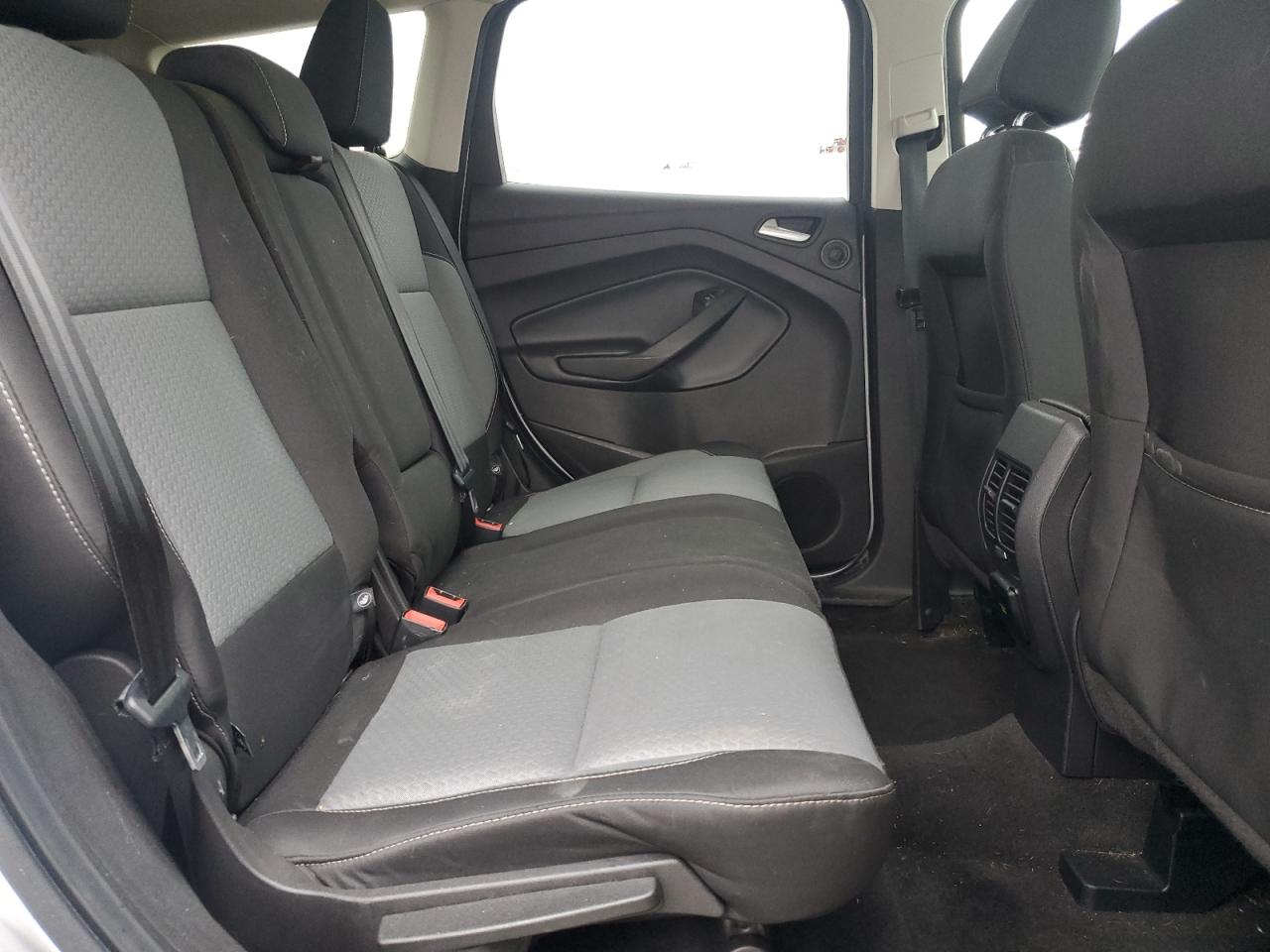 2017 Ford Escape Se VIN: 1FMCU9GD0HUB87304 Lot: 92894035