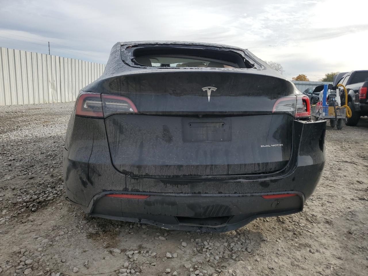 2021 Tesla Model Y VIN: 5YJYGAEE2MF195163 Lot: 91430845