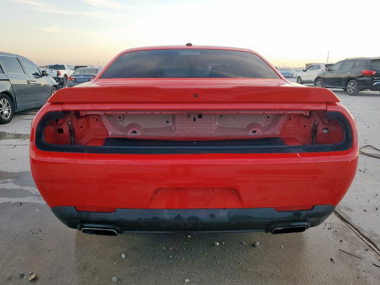 2018 Dodge Challenger Sxt VIN: 2C3CDZAG0JH183466 Lot: 92443365