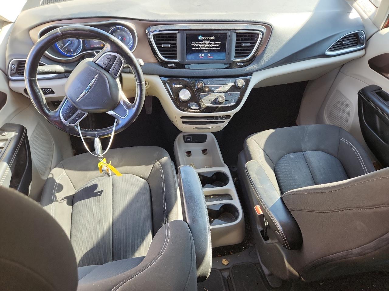 2020 Chrysler Voyager Lx VIN: 2C4RC1CG9LR280802 Lot: 92718635