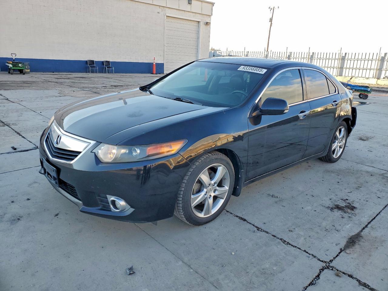 Фото: JH4CU2F68BC008145