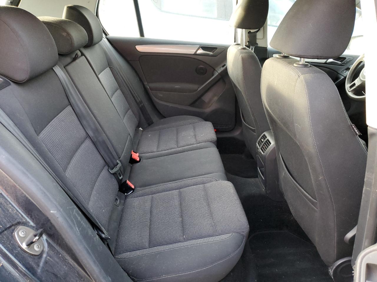 2012 Volkswagen Golf VIN: WVWDB7AJ6CW106496 Lot: 92637575