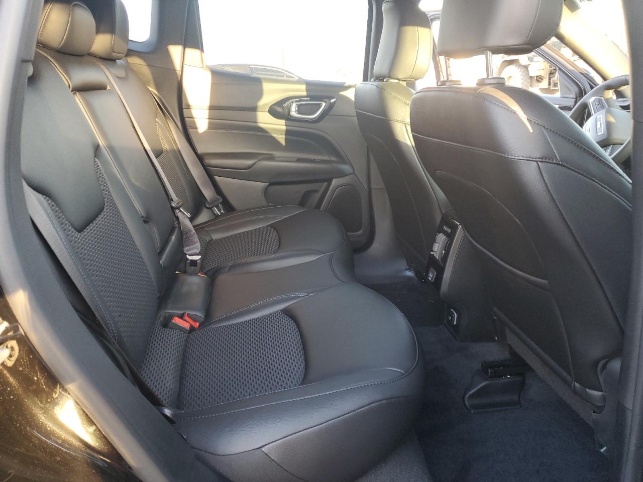 2025 Jeep Compass Latitude VIN: 3C4NJDBN1ST567729 Lot: 91497505