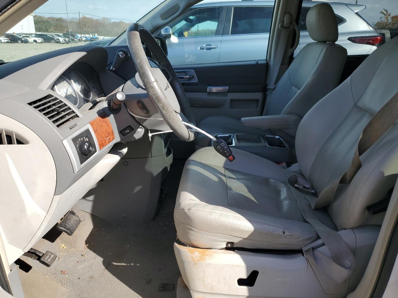 2008 Chrysler Town & Country Touring VIN: 2A8HR54P18R815783 Lot: 91580755