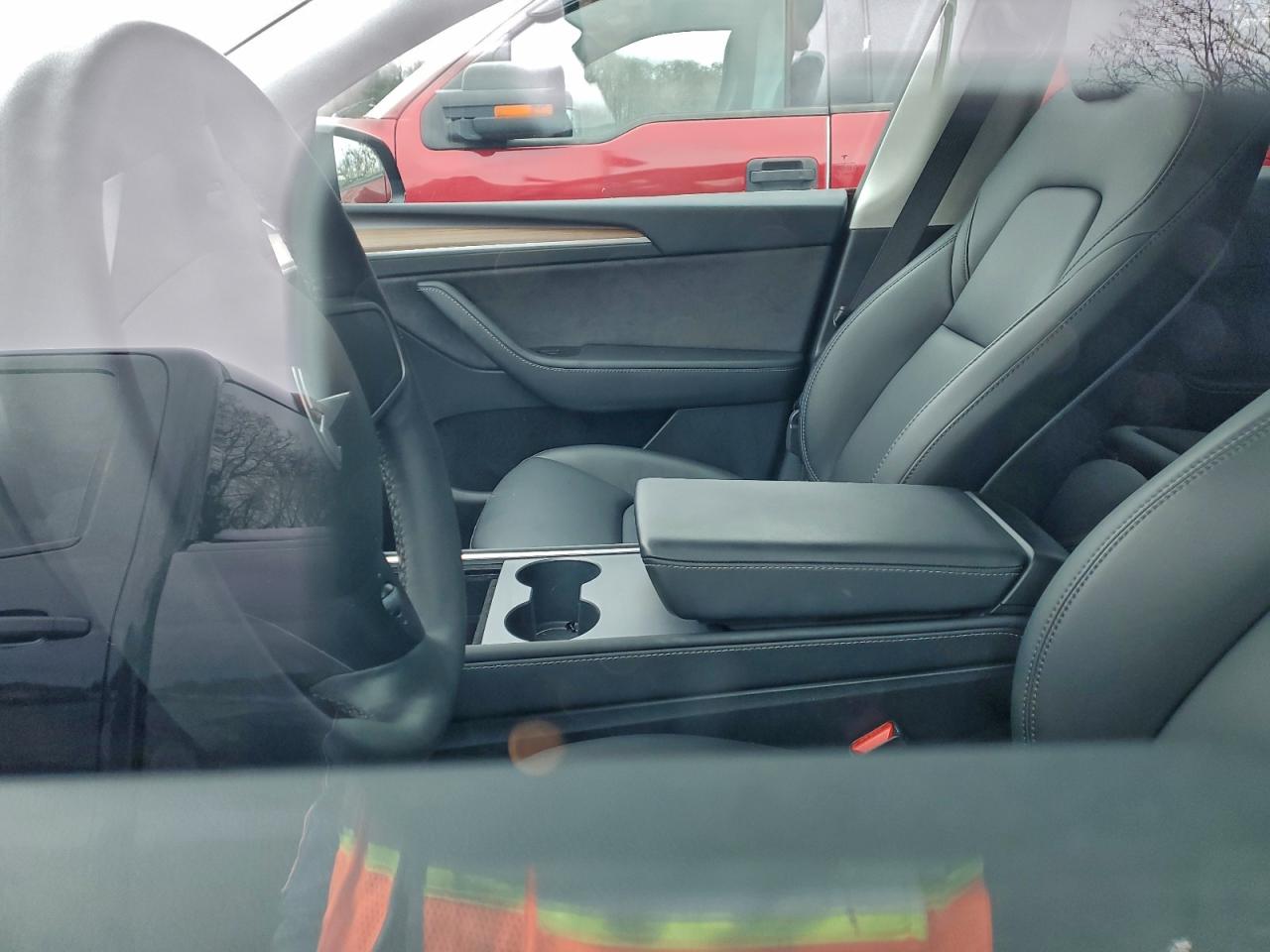 2023 Tesla Model Y VIN: 7SAYGDEE1PF863544 Lot: 93612025