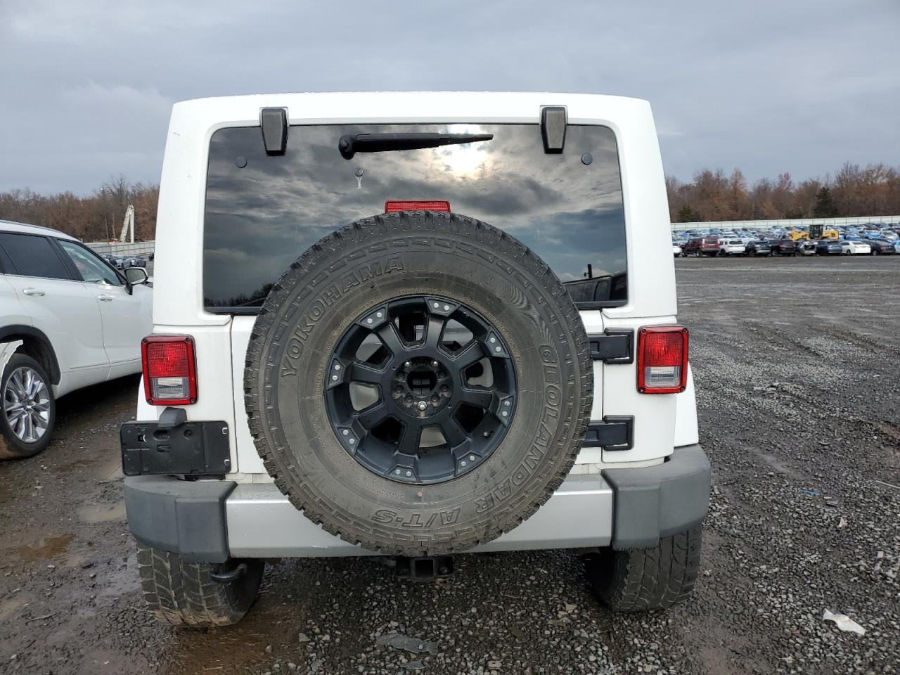 2014 Jeep Wrangler Unlimited Sahara VIN: 1C4HJWEG8EL103262 Lot: 93409205