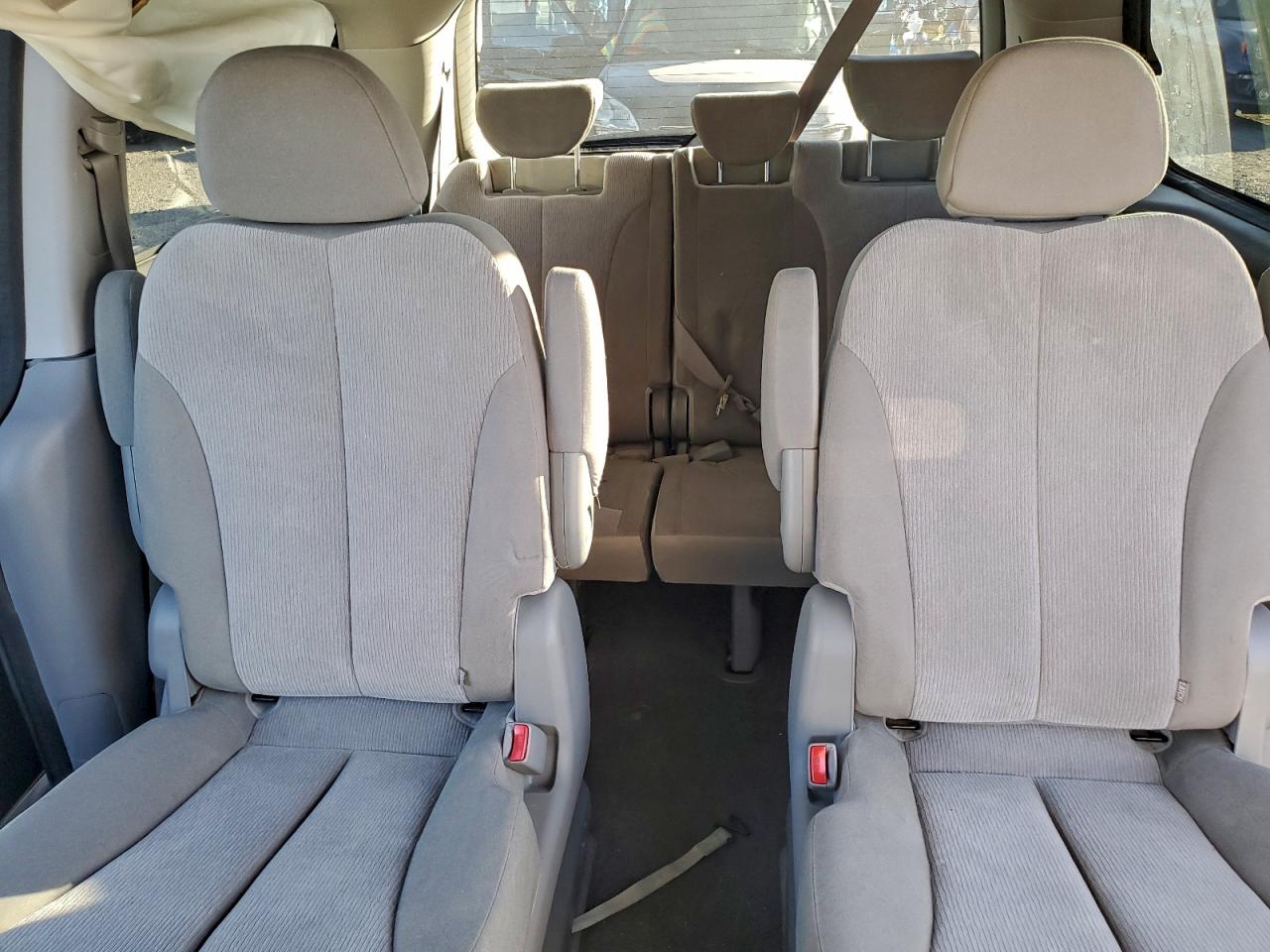 2014 Kia Sedona Lx VIN: KNDMG4C79E6540335 Lot: 94880985