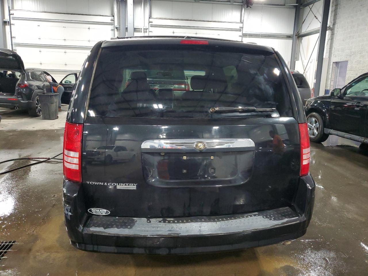 2008 Chrysler Town & Country Touring VIN: 2A8HR54P18R844460 Lot: 92385265