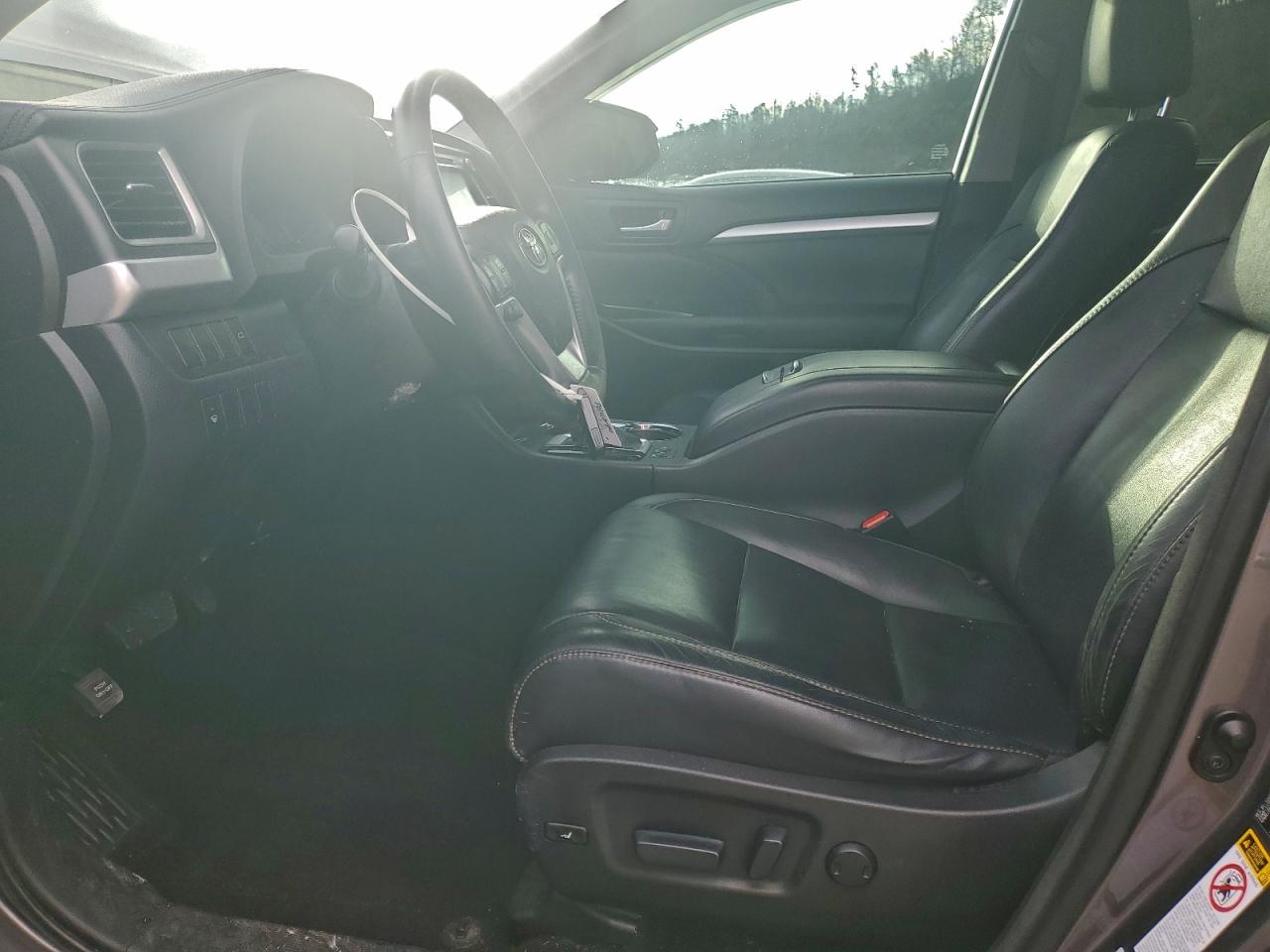 2015 Toyota Highlander Xle VIN: 5TDJKRFH9FS221313 Lot: 94603765