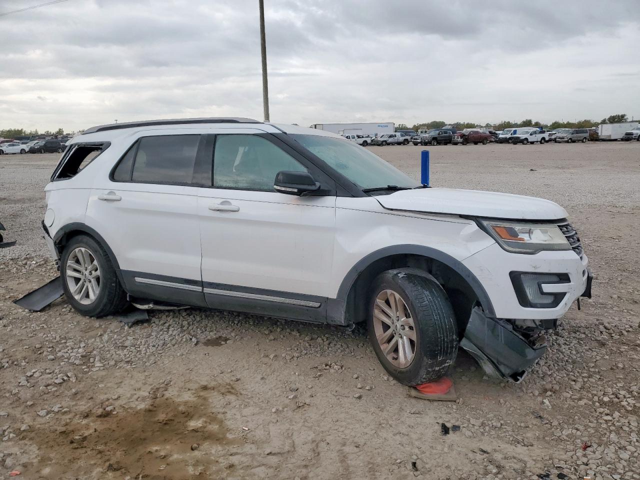 2017 Ford Explorer Xlt VIN: 1FM5K7D81HGB30327 Lot: 92945845