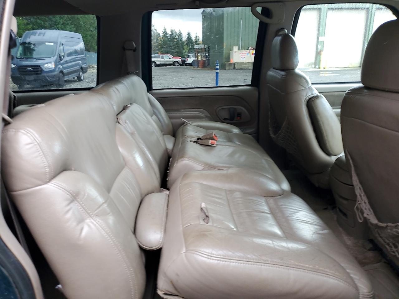 1996 GMC Suburban K1500 VIN: 1GKFK16R5TJ733406 Lot: 92308295