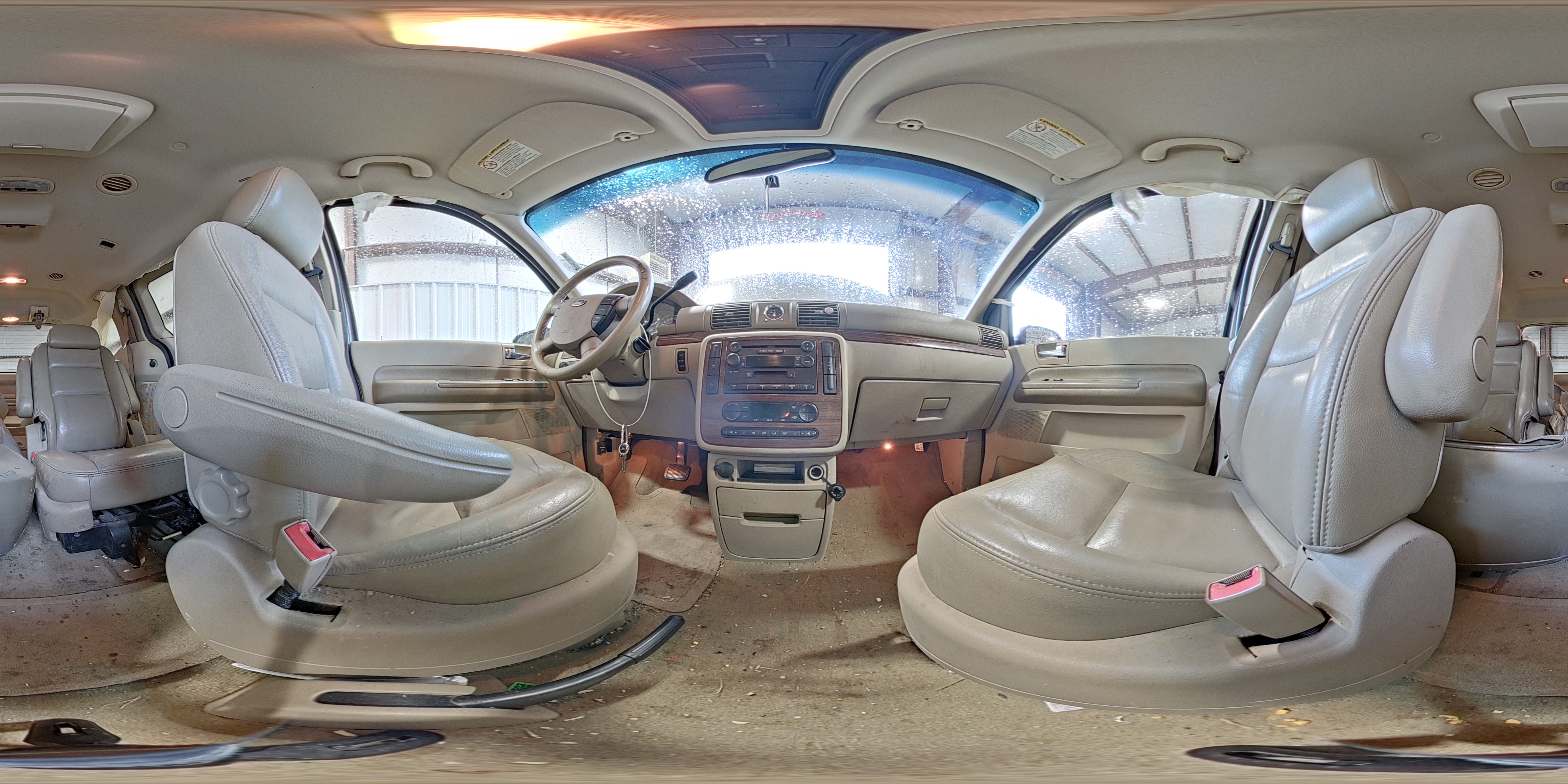 2004 Ford Freestar Limited VIN: 2FMDA58284BA90824 Lot: 93553295