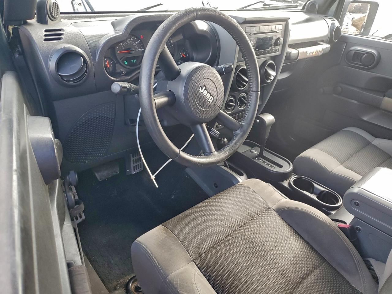 2007 Jeep Wrangler X VIN: 1J4FA24177L103988 Lot: 93502485