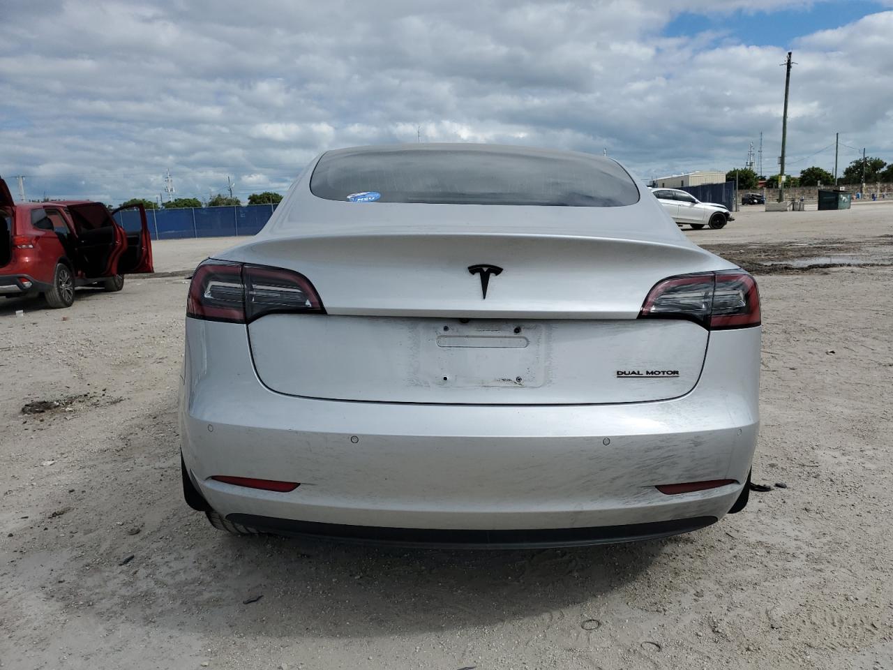 2018 Tesla Model 3 VIN: 5YJ3E1EB8JF069276 Lot: 92354225