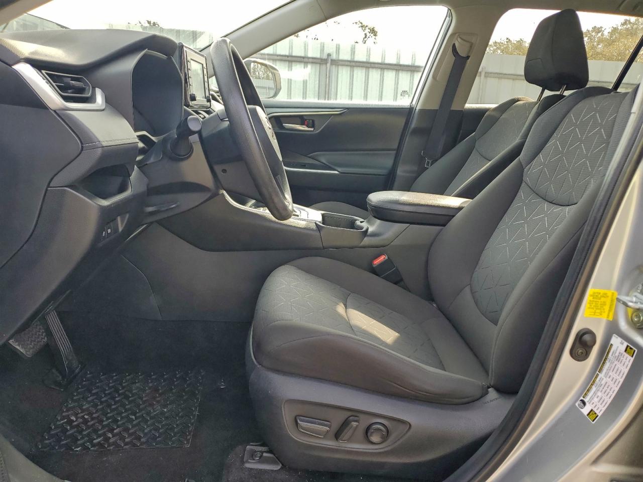 2022 Toyota Rav4 Xle VIN: 2T3W1RFV0NW195678 Lot: 93826595