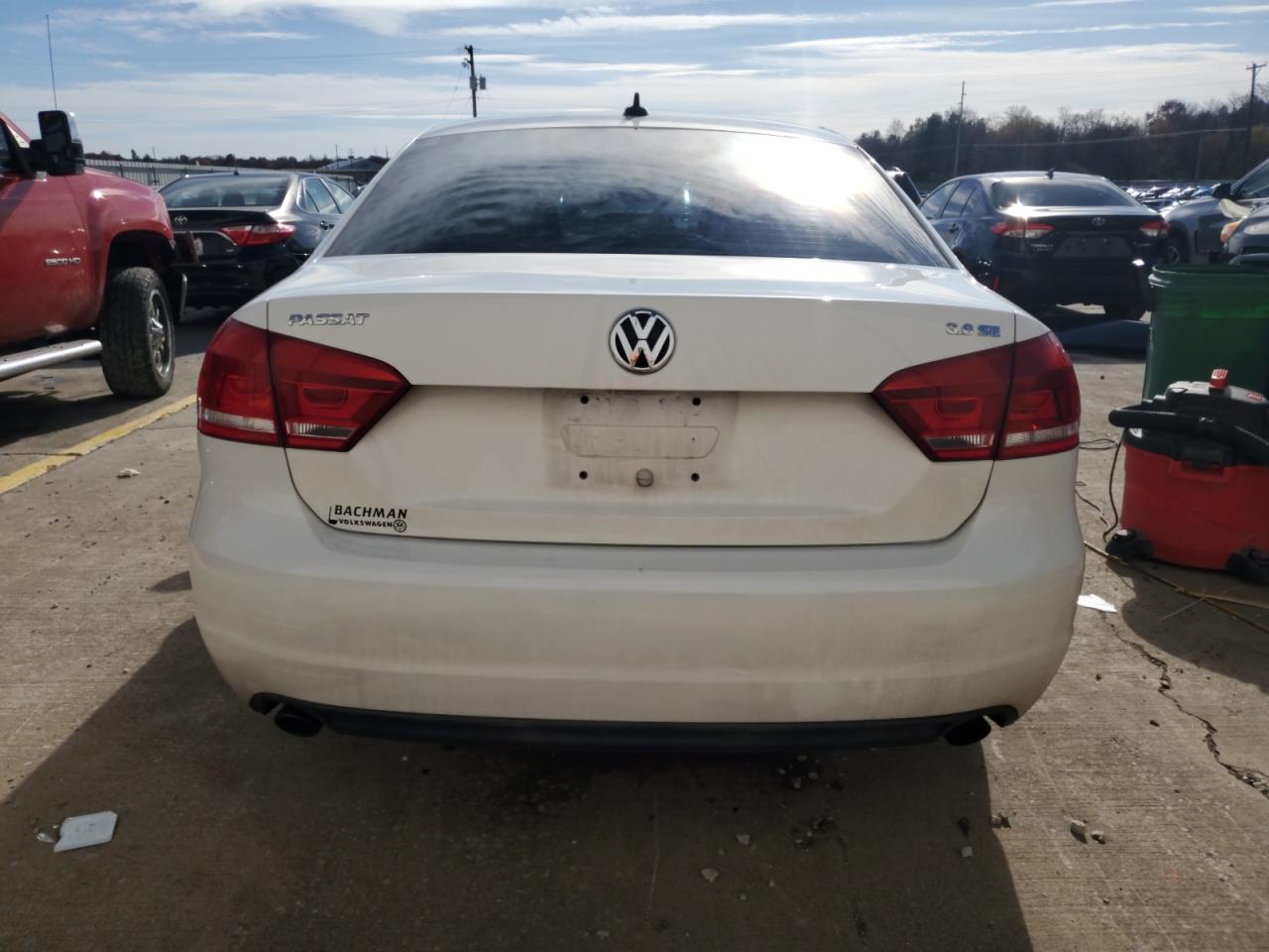 2013 Volkswagen Passat Se VIN: 1VWBM7A33DC125431 Lot: 92379705
