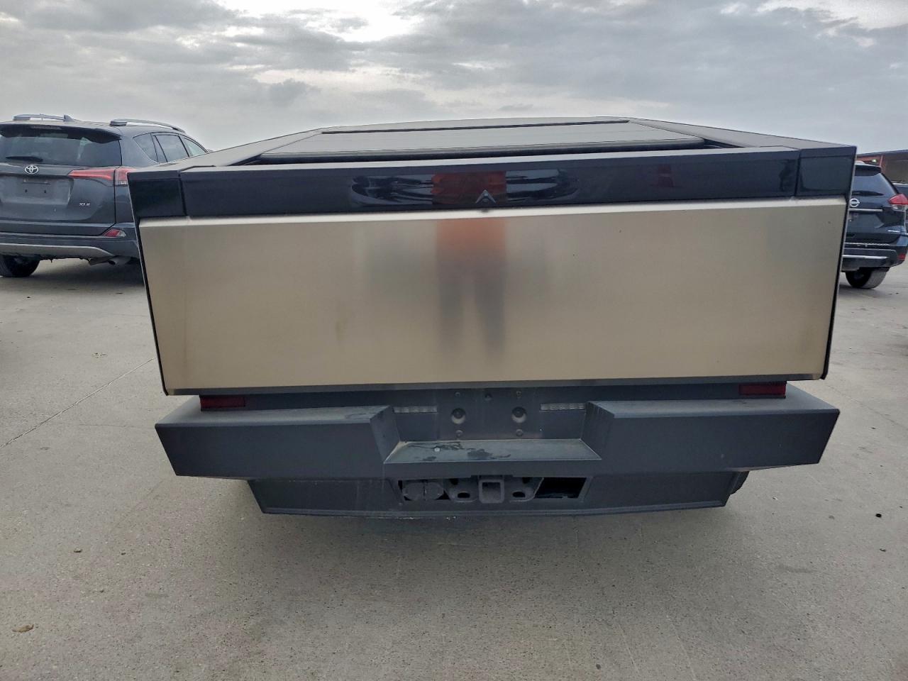 2024 Tesla Cybertruck VIN: 7G2CEHED1RA027614 Lot: 93330355