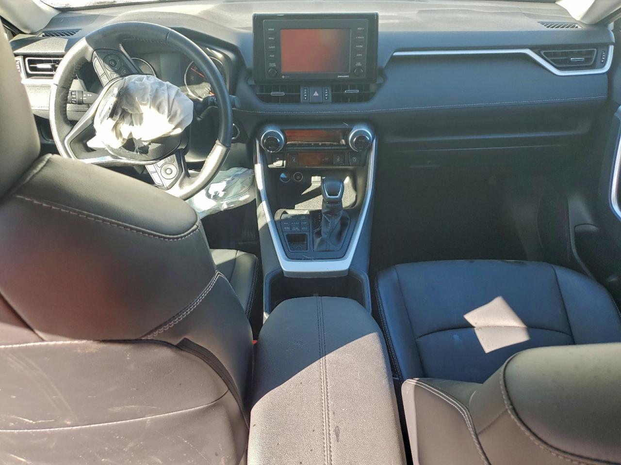 2022 Toyota Rav4 Xle Premium VIN: 2T3A1RFV6NW269048 Lot: 93856595