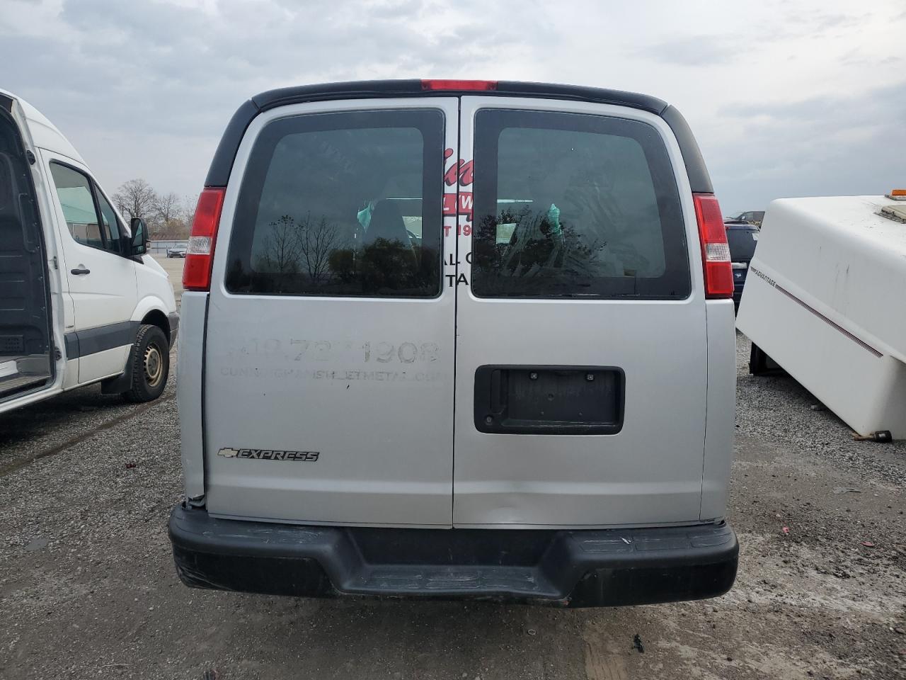 2017 Chevrolet Express G2500 VIN: 1GCWGAFF3H1215479 Lot: 90335535