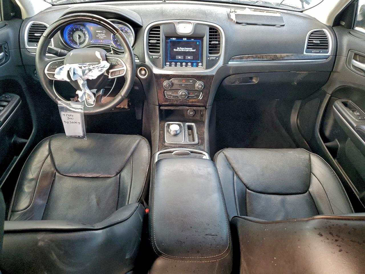 2019 Chrysler 300 Limited VIN: 2C3CCAEG2KH536306 Lot: 94136005