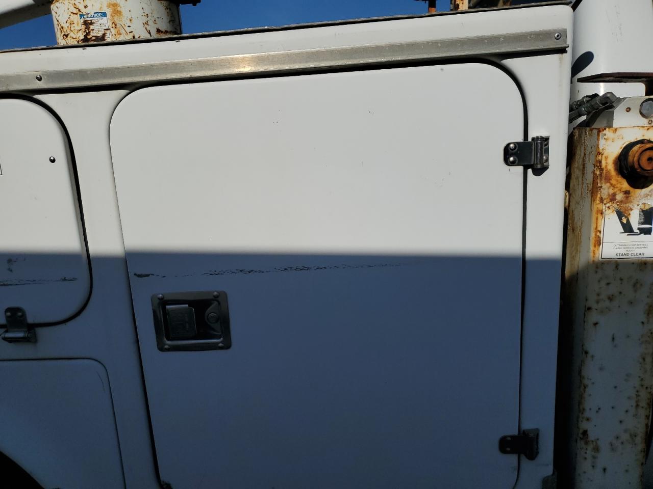 2001 Ford F550 Super Duty Bucket Truck VIN: 1FDAF57F11EB66523 Lot: 91594125