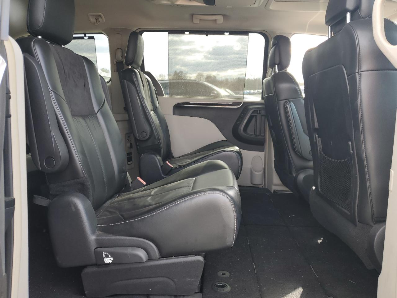 2016 Chrysler Town & Country Limited Platinum VIN: 2C4RC1GGXGR167313 Lot: 91826965