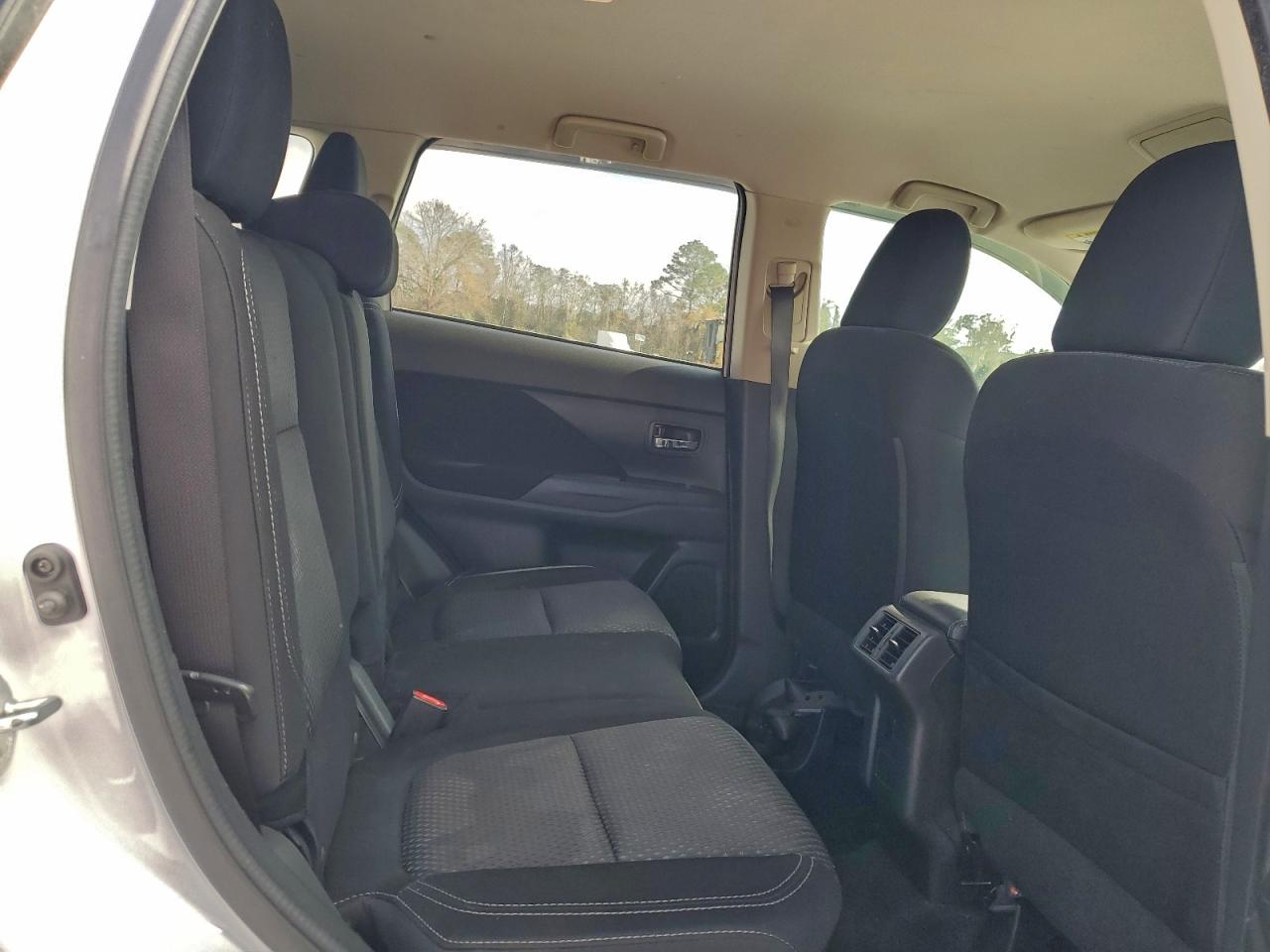 2019 Mitsubishi Outlander Es VIN: JA4AD2A34KZ005563 Lot: 94130665