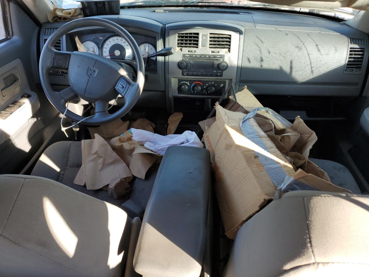 2007 Dodge Dakota Quad VIN: 1D7HE28KX7S256012 Lot: 91893145