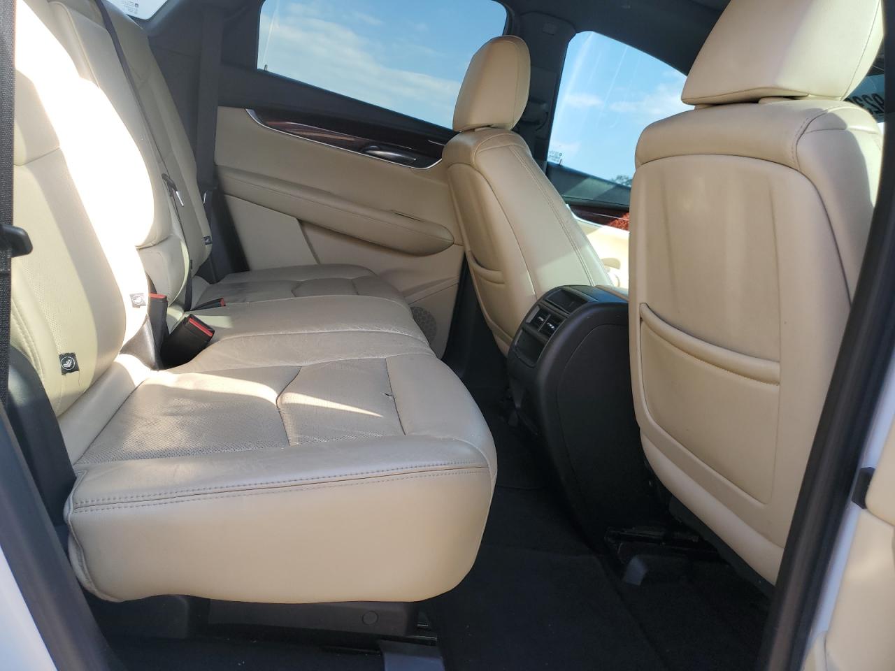 2018 Cadillac Xt5 Luxury VIN: 1GYKNCRS4JZ148255 Lot: 92304415