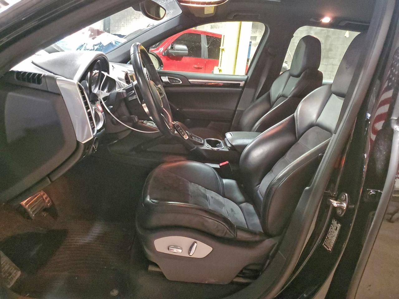 2017 Porsche Cayenne Se Hybrid Platinum VIN: WP1AE2A2XHLA74620 Lot: 94098305