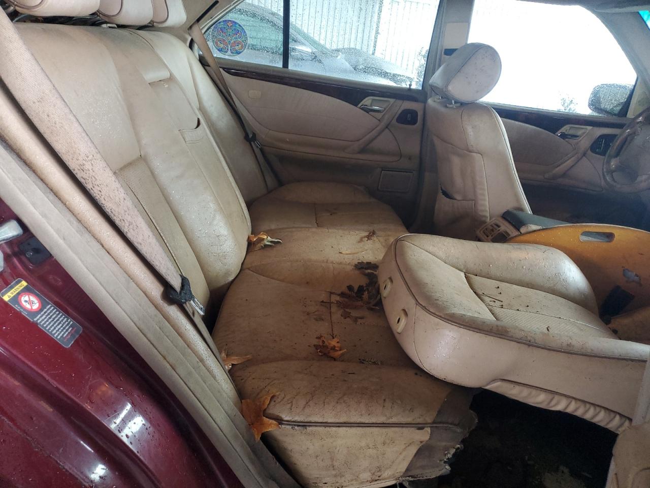 2000 Mercedes-Benz E 320 VIN: WDBJF65J7YB108475 Lot: 91643125