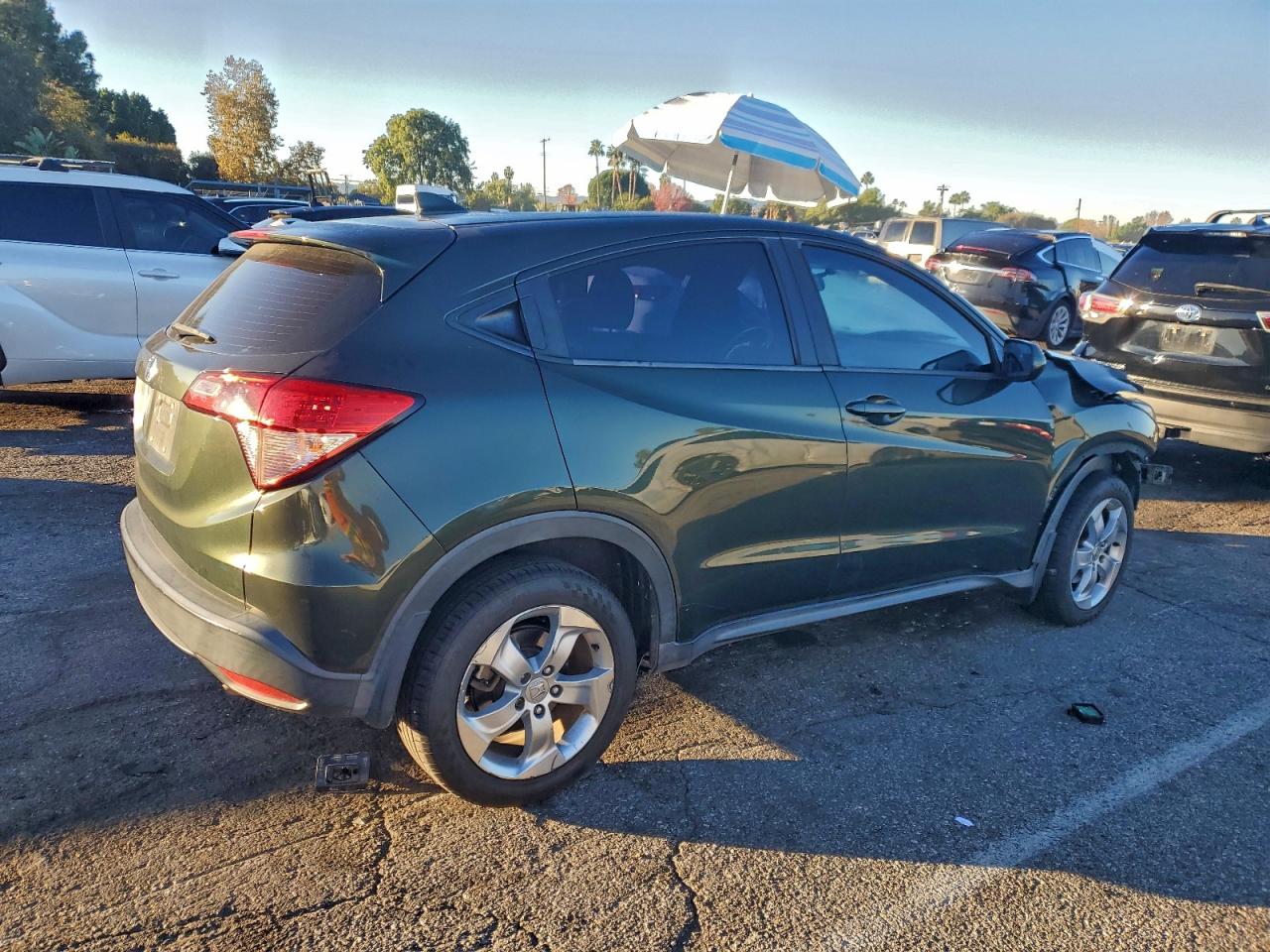 2017 Honda Hr-V Lx VIN: 3CZRU5H38HG700065 Lot: 94052035