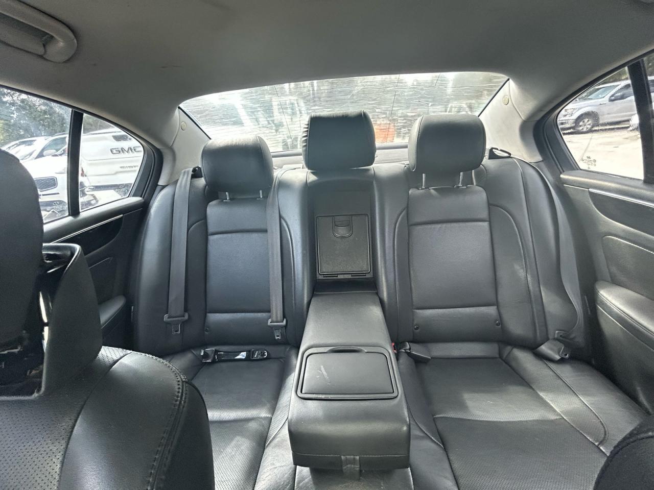 2013 Hyundai Genesis 3.8L VIN: KMHGC4DDXDU251483 Lot: 91682505