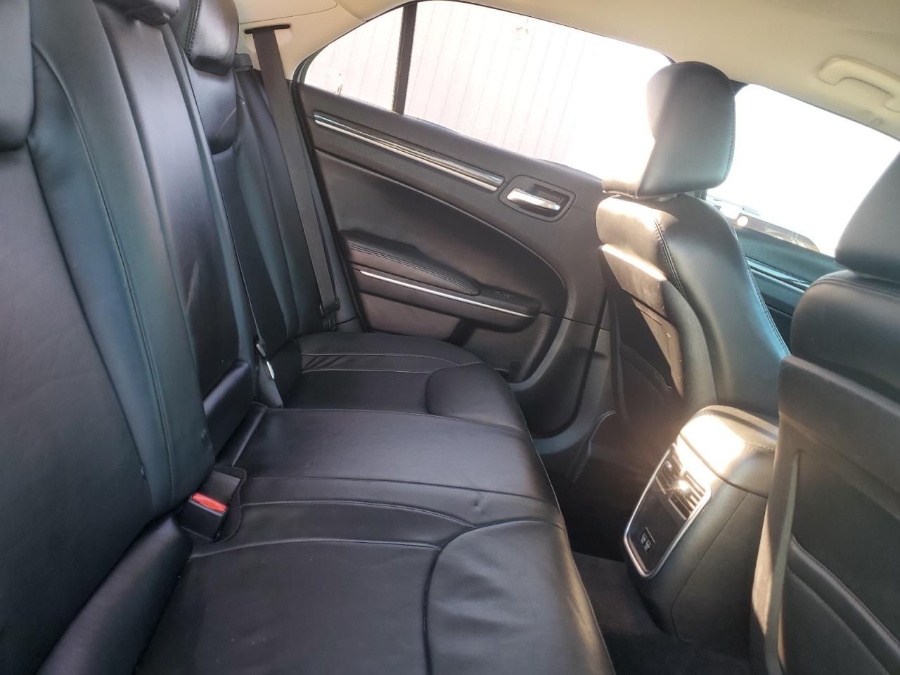 2016 Chrysler 300 Limited VIN: 2C3CCARG4GH128777 Lot: 91269575