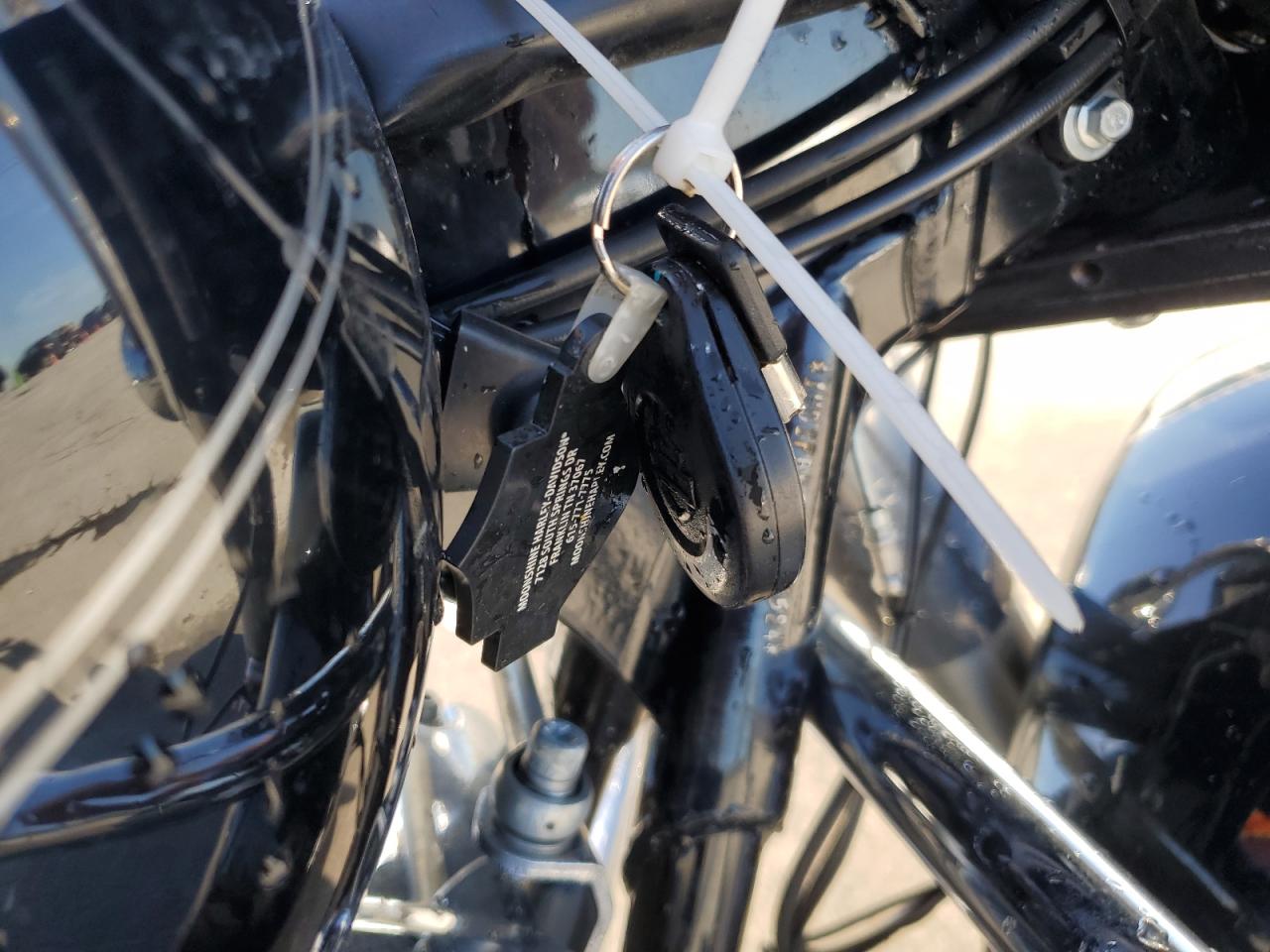 2013 Harley-Davidson Flhr Road King VIN: 1HD1FBM10DB665524 Lot: 85210085