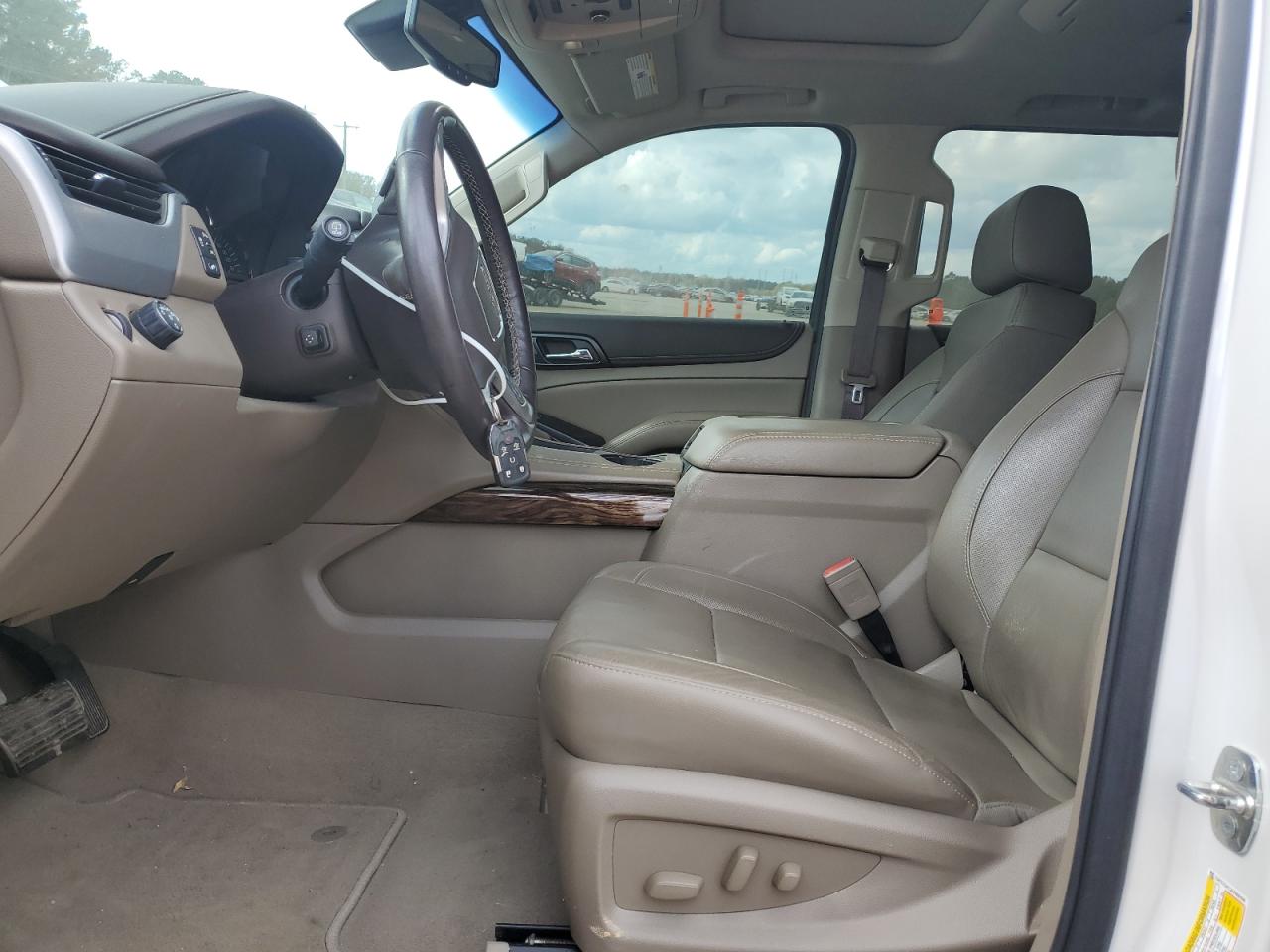 2019 GMC Yukon Xl C1500 Slt VIN: 1GKS1GKC2KR400599 Lot: 93079105