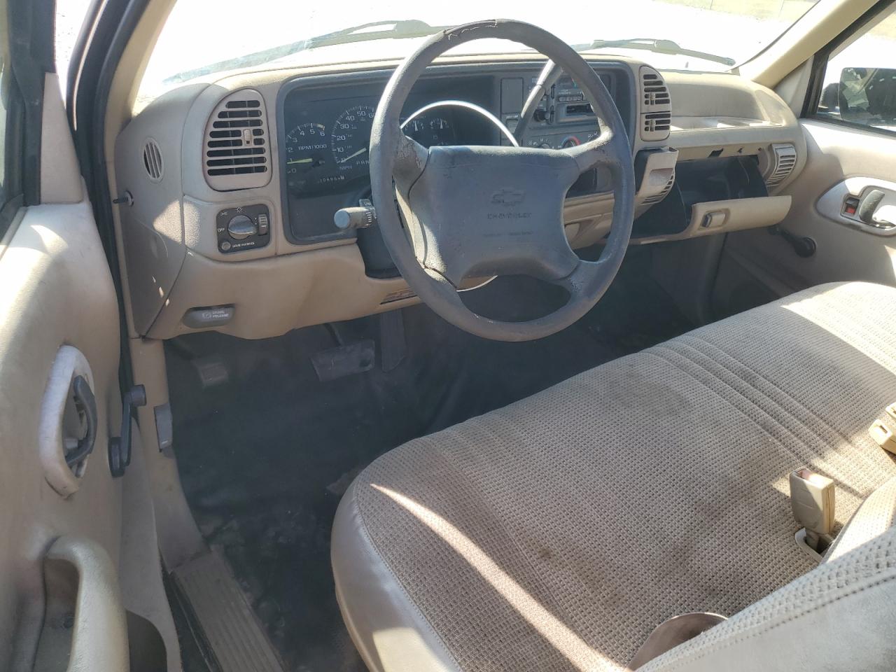 1996 Chevrolet Gmt-400 C1500 VIN: 1GCEC14W5TZ214497 Lot: 92855635