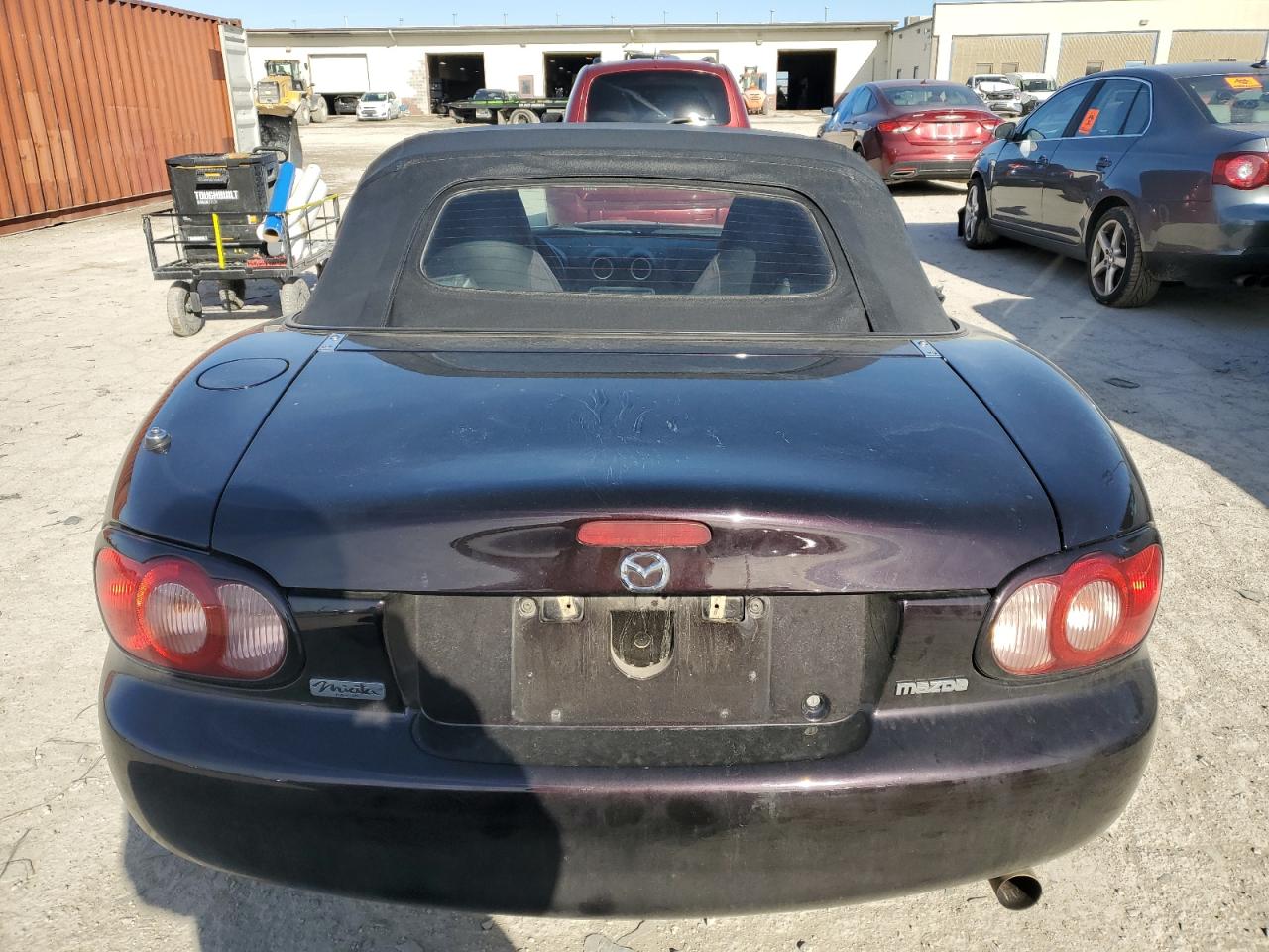 2005 Mazda Mx-5 Miata Base VIN: JM1NB353350413073 Lot: 92494565