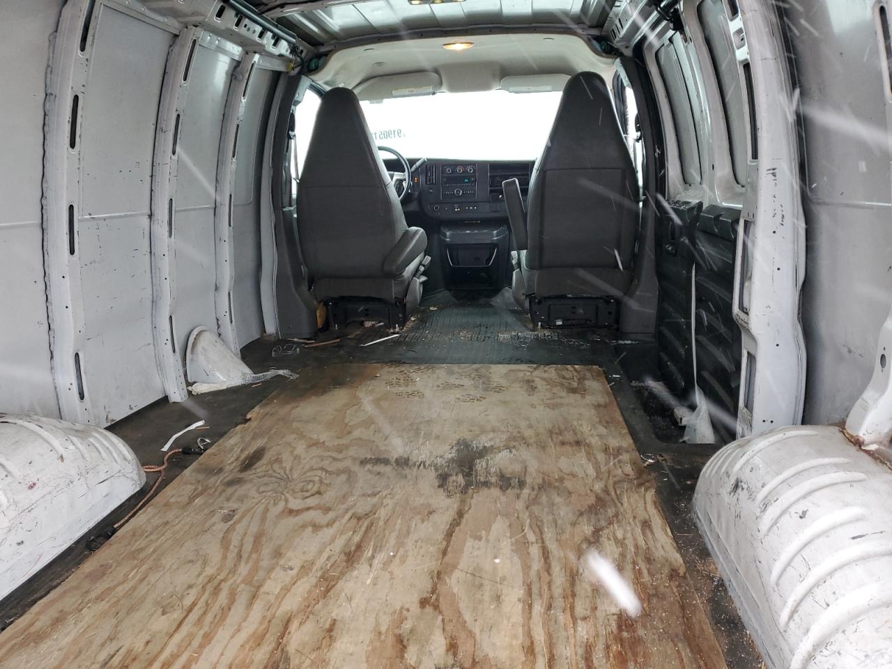 2017 GMC Savana 2500 Delivery Van VIN: 1GTW7AFF9H1145387 Lot: 91905125