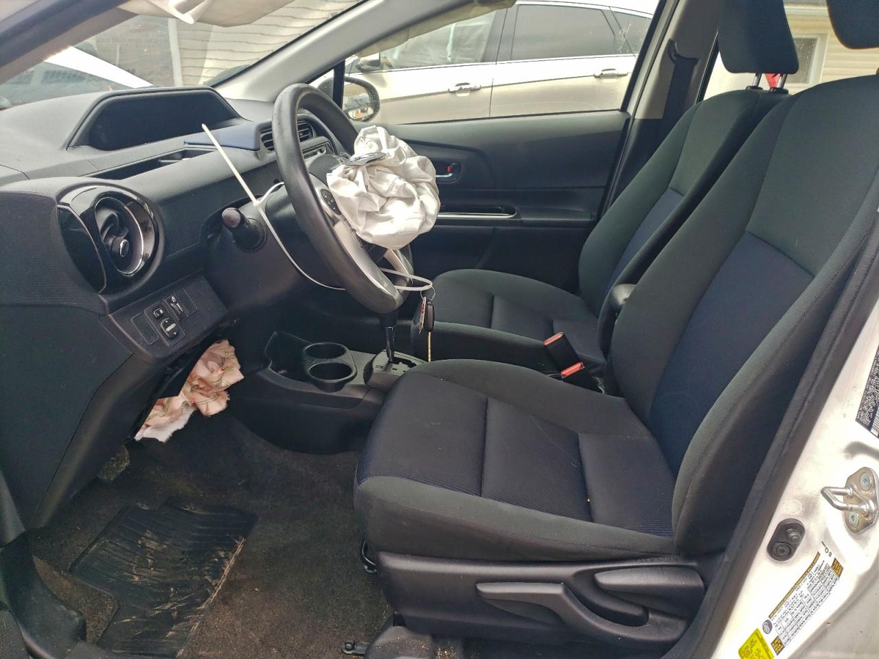 2016 Toyota Prius C VIN: JTDKDTB35G1132956 Lot: 94061555