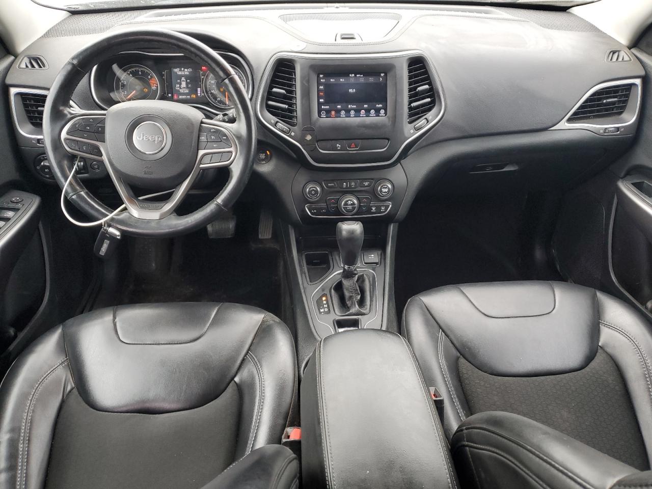 2019 Jeep Cherokee Latitude Plus VIN: 1C4PJLLB0KD108656 Lot: 82723995