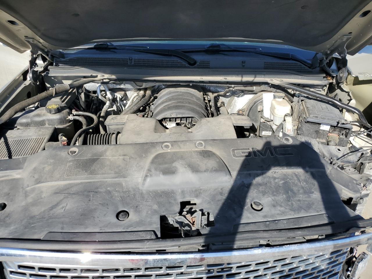 2016 GMC Yukon Xl Denali VIN: 1GKS2HKJ8GR153856 Lot: 92424545